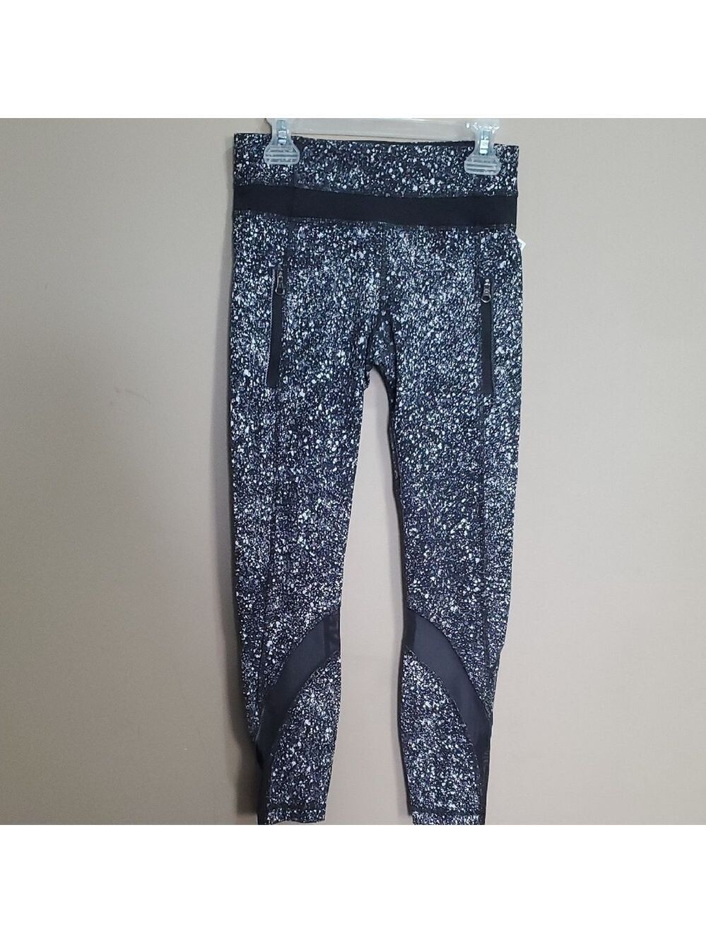 Lululemon Black and White Speckled Leggings Size 2